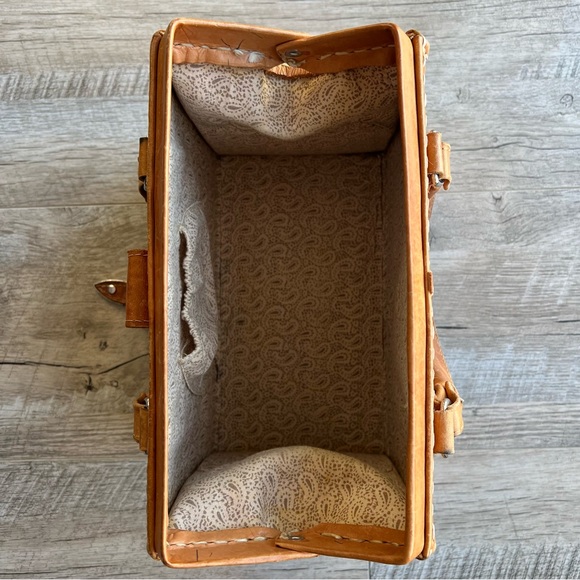 Vintage Leather Handmade Tooled Buckle Shoulder Hand Bag - Picture 10 of 14